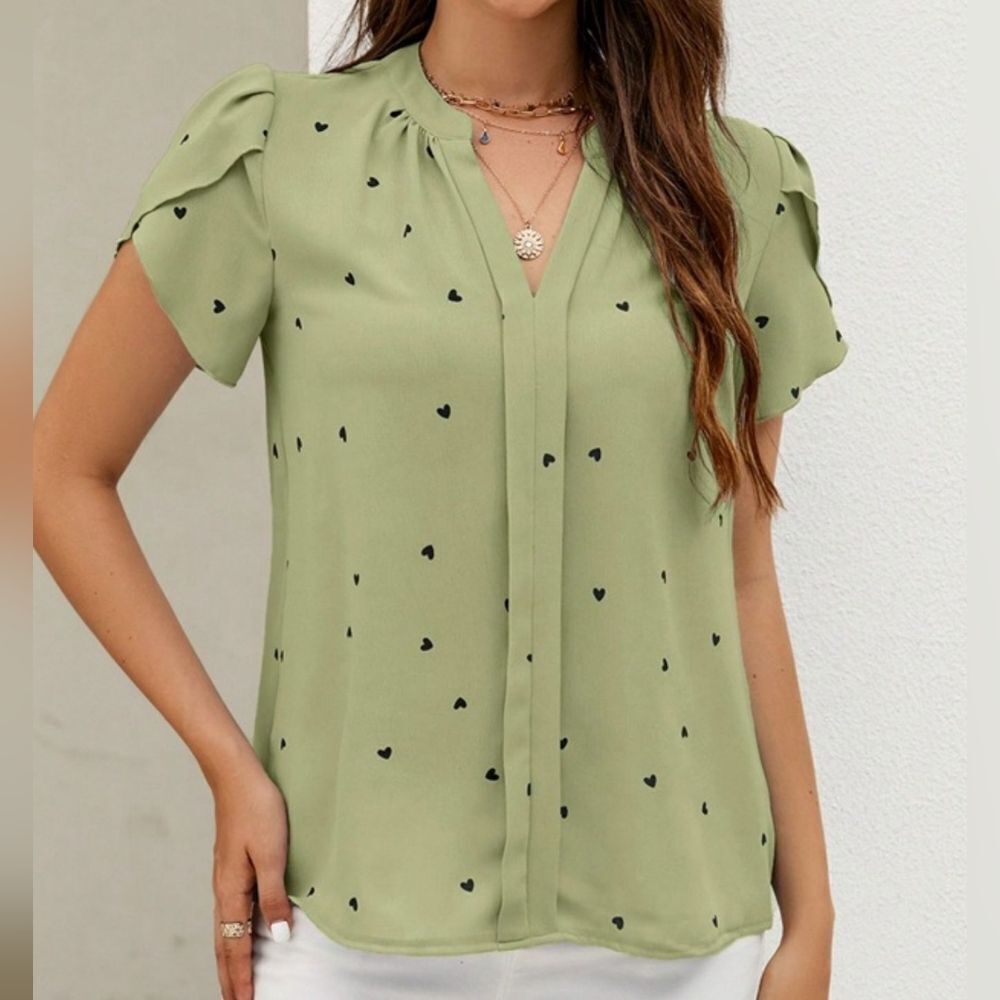 ♡ Valentines Top ♡ Comfy Cute Green Heart Print Business Casual Office Top